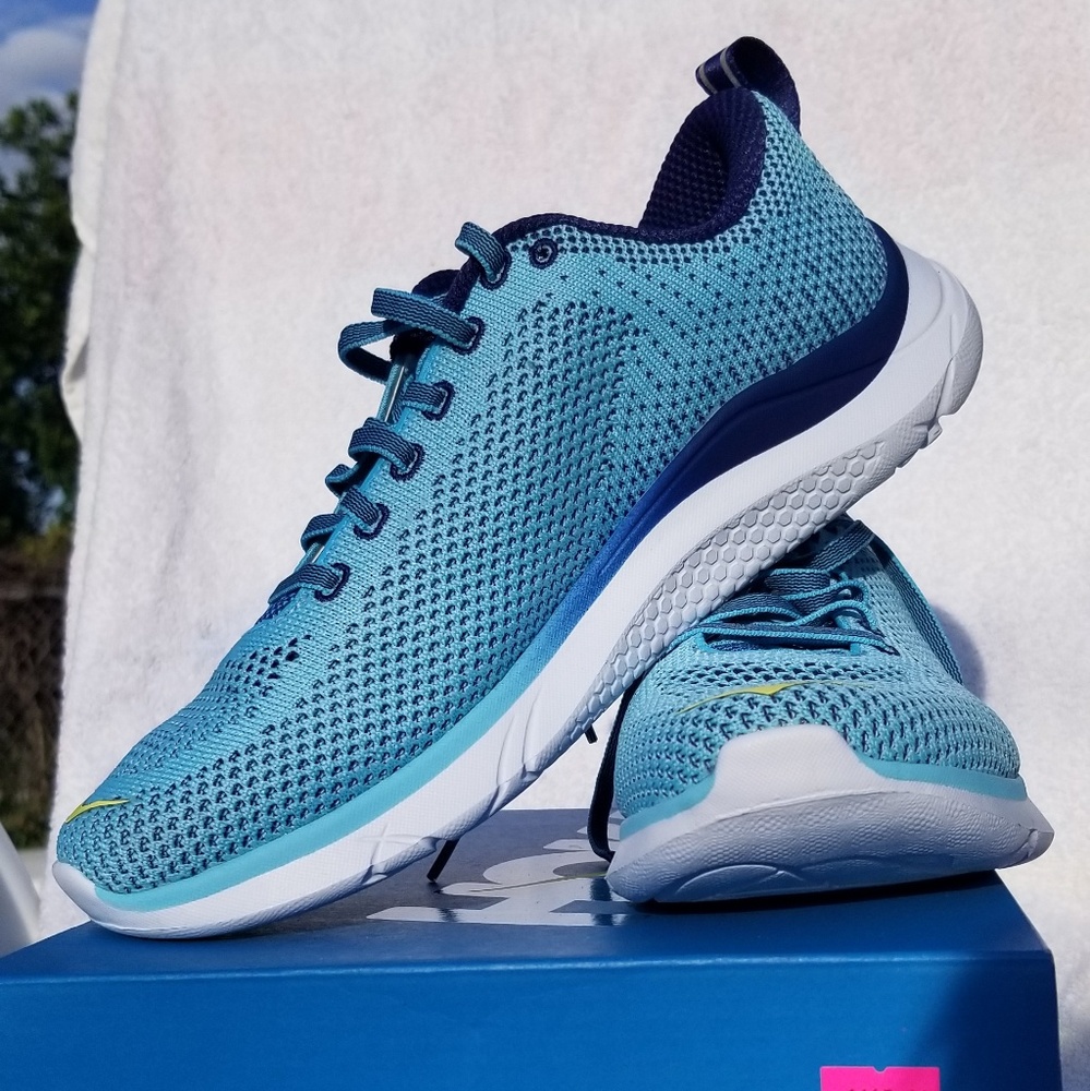 Women's blue running shoes